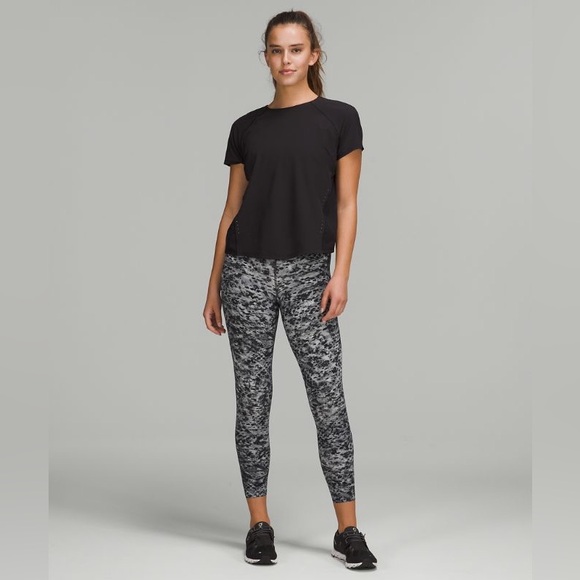 lululemon athletica Pants - Lululemon Wunder Under High-Rise 7/8 Tight *Full-On Luxtreme 25" Leggings size 4